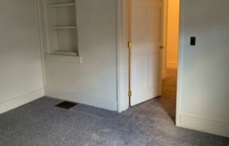 1112-1114.5 North St