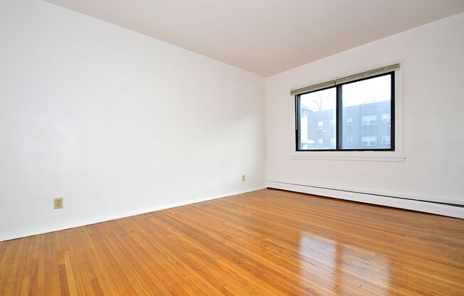 1 bed, 1 bath, 425 sqft, $905, Unit 2 - 06
