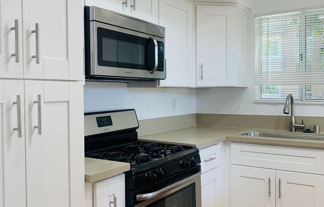 2 beds, 2.5 baths, 1,300 sqft, $3,411, Unit 106