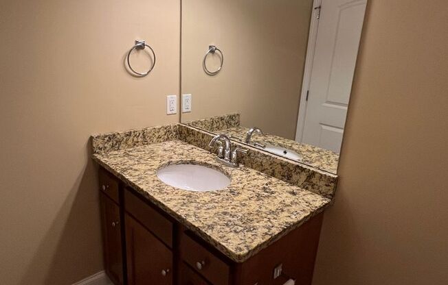 1 bed, 1 bath, 765 sqft, $795, Unit 03