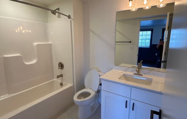 2 beds, 2 baths, 1,034 sqft, $1,350, Unit Unit 201