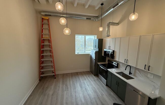 1 bed, 1.5 baths, 689 sqft, $2,400, Unit 207