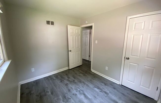 2 beds, 1 bath, $975