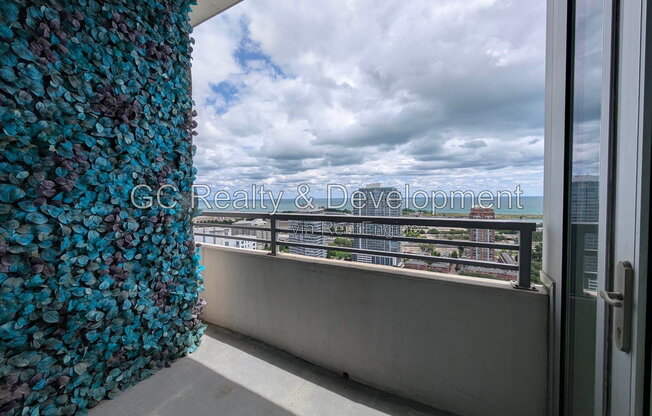 2 beds, 1 bath, 900 sqft, $2,900, Unit 2906