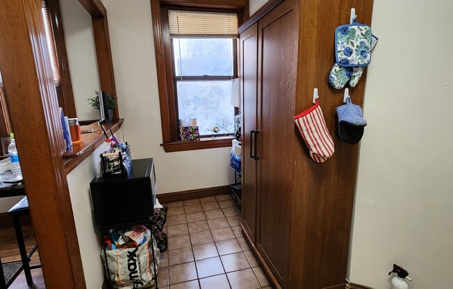240 Kelton St 01