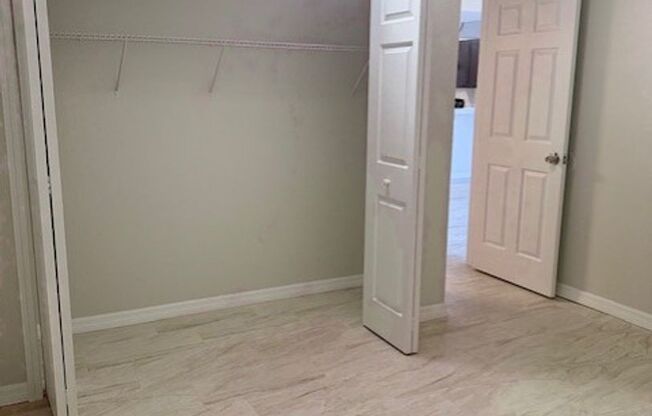 2 beds, 1.5 baths, 900 sqft, $1,425, Unit 211