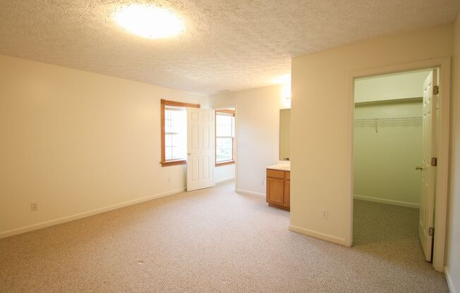 2 beds, 2 baths, 1,850 sqft, $2,285