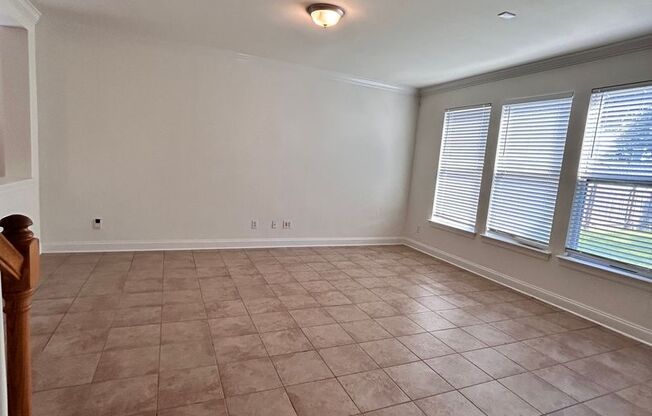 Newer 4 bedroom house off Old Hammond