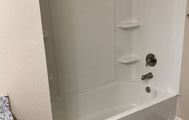 2 beds, 2 baths, 1,162 sqft, $1,525, Unit 202