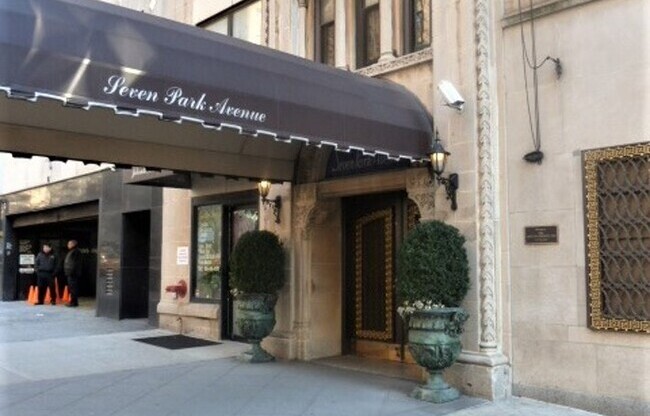 1 bed, 1 bath, $4,800, Unit 31