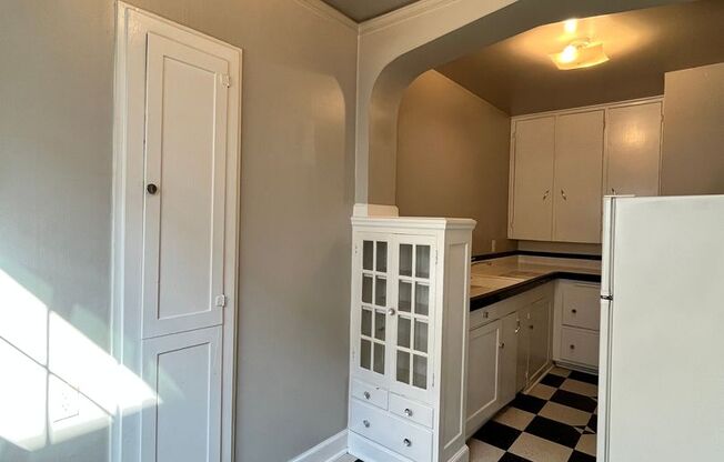 Studio, 1 bath, $1,295, Unit 310
