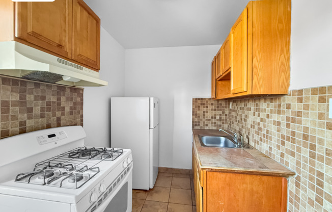 1 bed, 1 bath, 650 sqft, $2,000, Unit C2