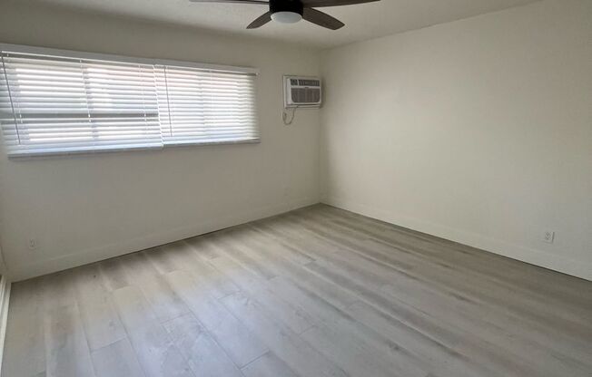 2 beds, 1 bath, $2,450, Unit 7