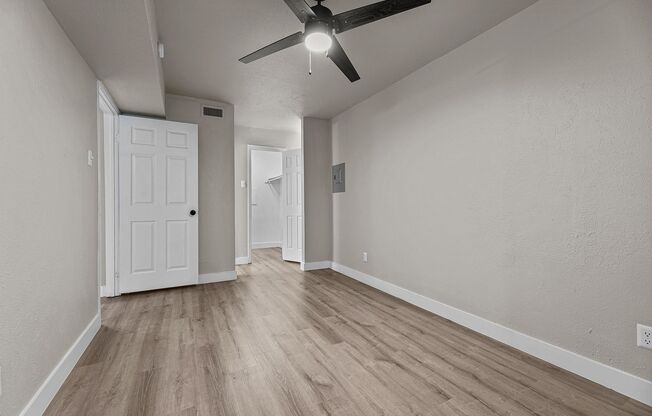 1 bed, 1 bath, 495 sqft, $800, Unit 214