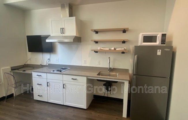 320 Clay Street - 204