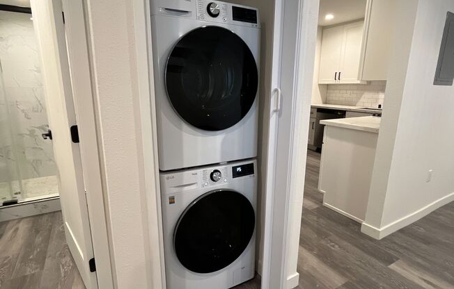 Studio, 1 bath, 575 sqft, $1,948, Unit 117