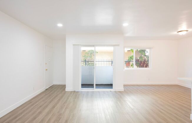 1 MONTH FREE! Newly Remodeled 2 bed / 2 bath in West Hollywood