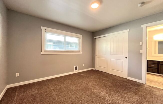1 bed, 1 bath, 555 sqft, $1,295, Unit 44