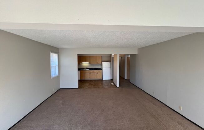 2 beds, 1 bath, $1,045, Unit 2623IZE