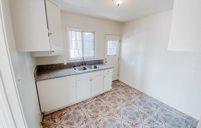 Studio, 1 bath, 300 sqft, $1,425, Unit #2431