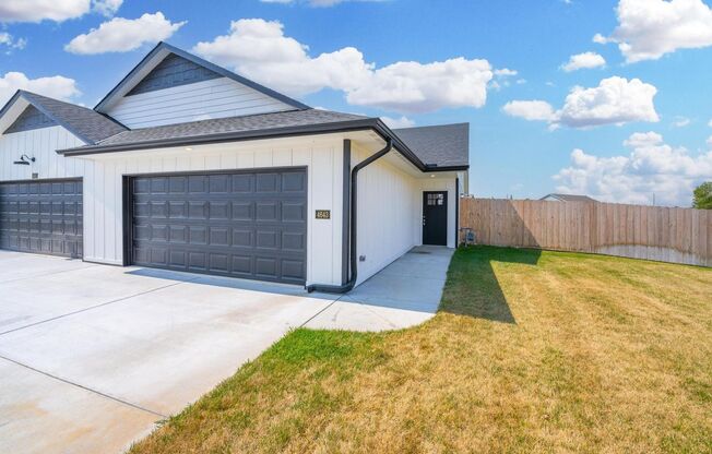 BRAND NEW Town Home with 2 Car Garage - Pets Welcome