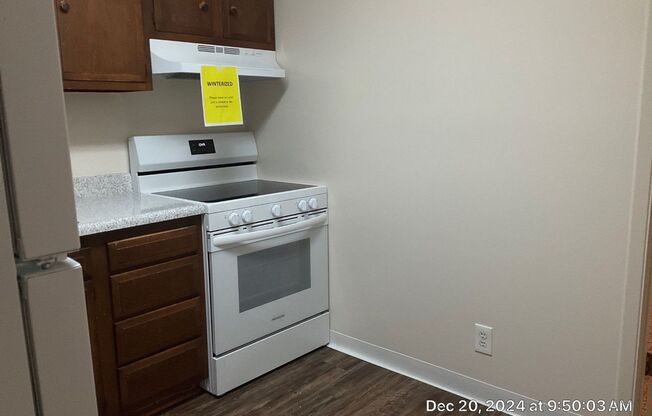 1 bed, 1 bath, 490 sqft, $895, Unit 04227-15