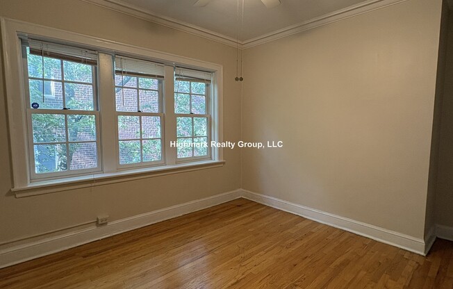 1456 OAK AVE