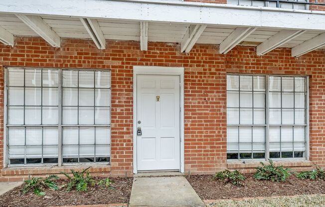 1 bed, 1 bath, 724 sqft, $1,015, Unit F22