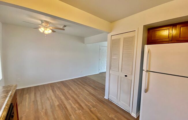 2 beds, 1 bath, 1,000 sqft, $1,295, Unit 619 Flint Rd. #5