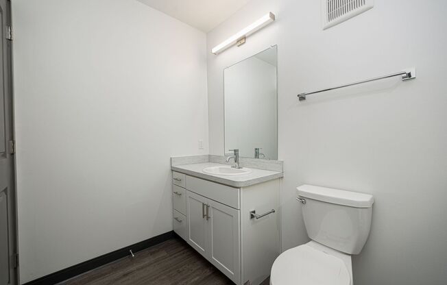 2 beds, 2 baths, 982 sqft, $1,700, Unit 804