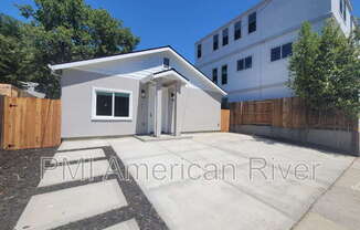 1221 UPTOWN ALY