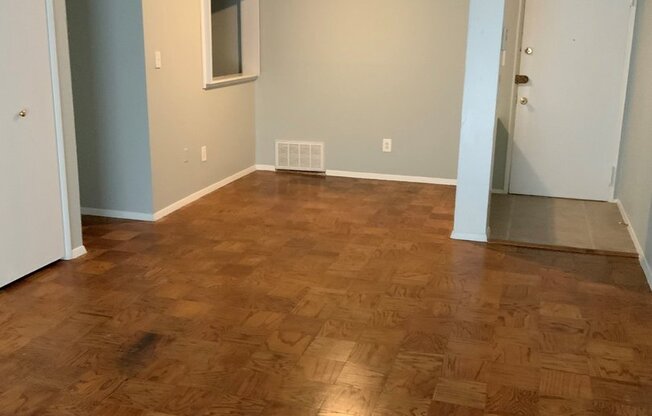 Beautiful 1st floor 1BR/1BA Condo in Oxon Hill!