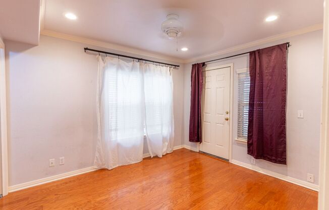 2 beds, 1 bath, $1,650, Unit APARTMENT 2