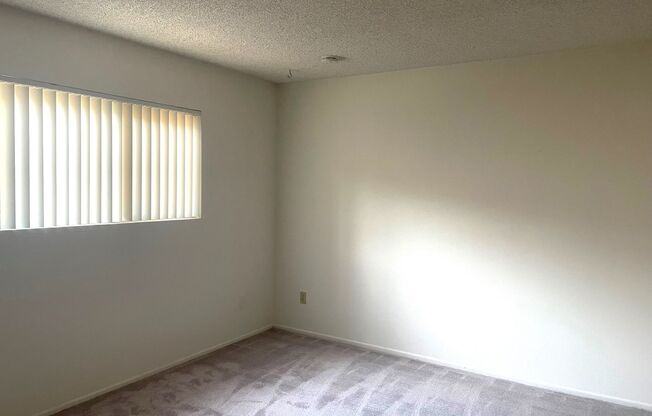 1 bed, 1 bath, 700 sqft, $2,100, Unit 2