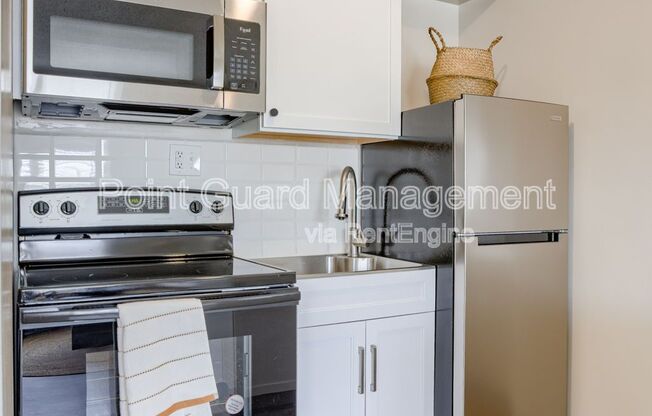 1 bed, 1 bath, 433 sqft, $795, Unit 201