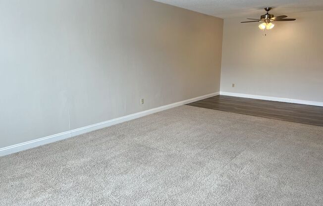 2 beds, 1 bath, 950 sqft, $1,425, Unit 3028303