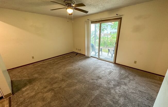 2 beds, 1 bath, $845