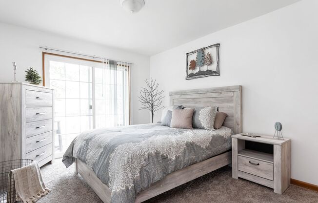 2 beds, 1 bath, 660 sqft, $1,140, Unit N - 08