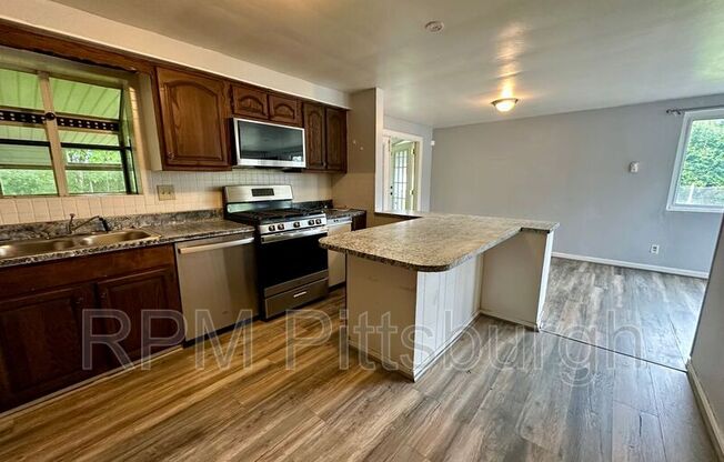319 ELFORT DR