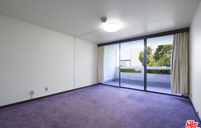 880 W 1st St Apt 216
