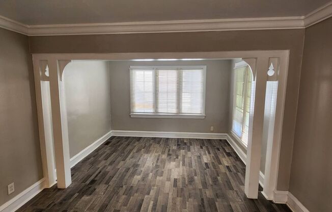 3372 Colwyn Rd