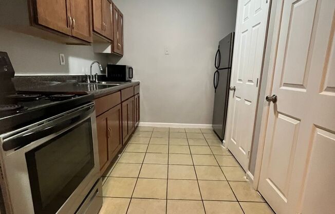 1 BEDROOM MOVE IN SPECIAL $1,025