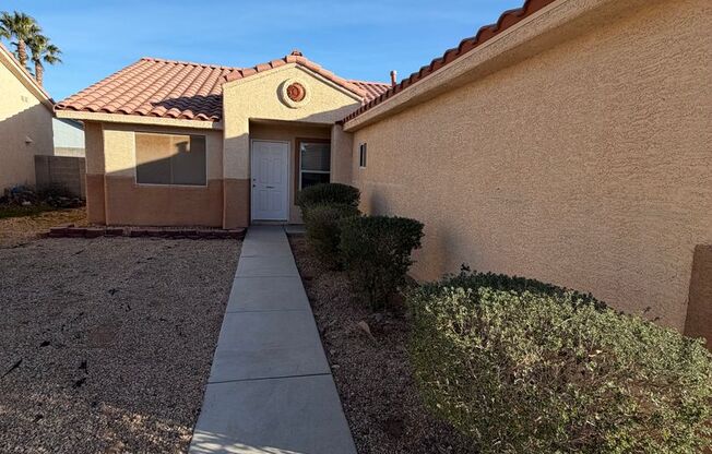 3 bedroom single story home with no HOA