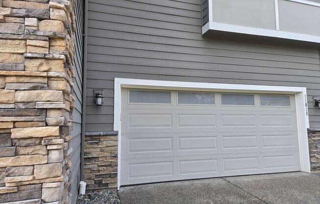 STUNNING 5 Bedroom, 3 bath Kent home
