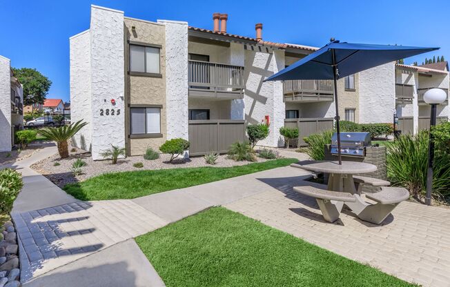 North Bonita Apartments