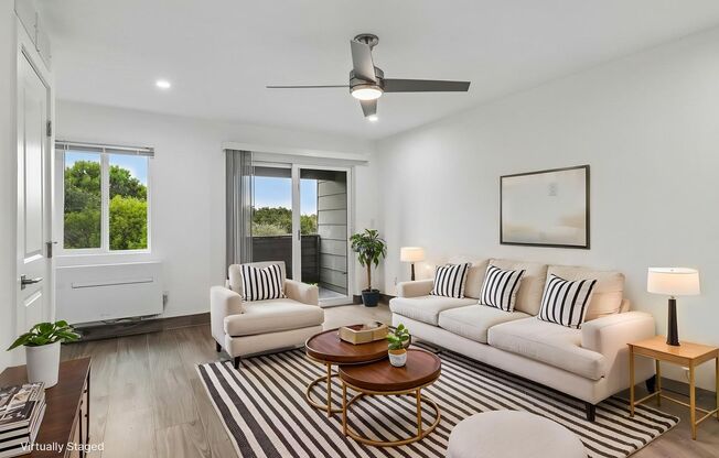 Renovated Oceanside Apartment Homes-MOVE IN PROMOTION!
