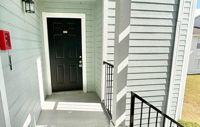 1 bed, 1 bath, 650 sqft, $1,270, Unit 2550 N. Alafaya Trail 6207