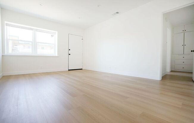 14857 Morrison Street