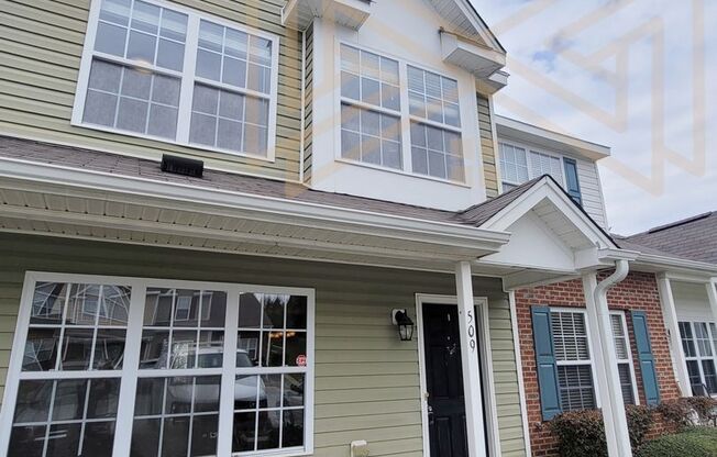 Townhouse close to Greensboro Airport