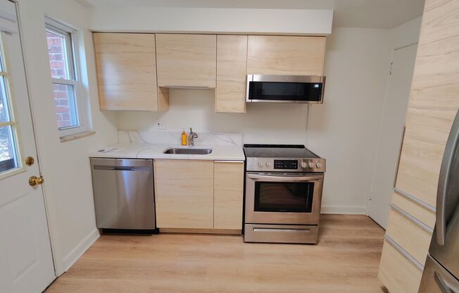 3 beds, 1 bath, $1,495